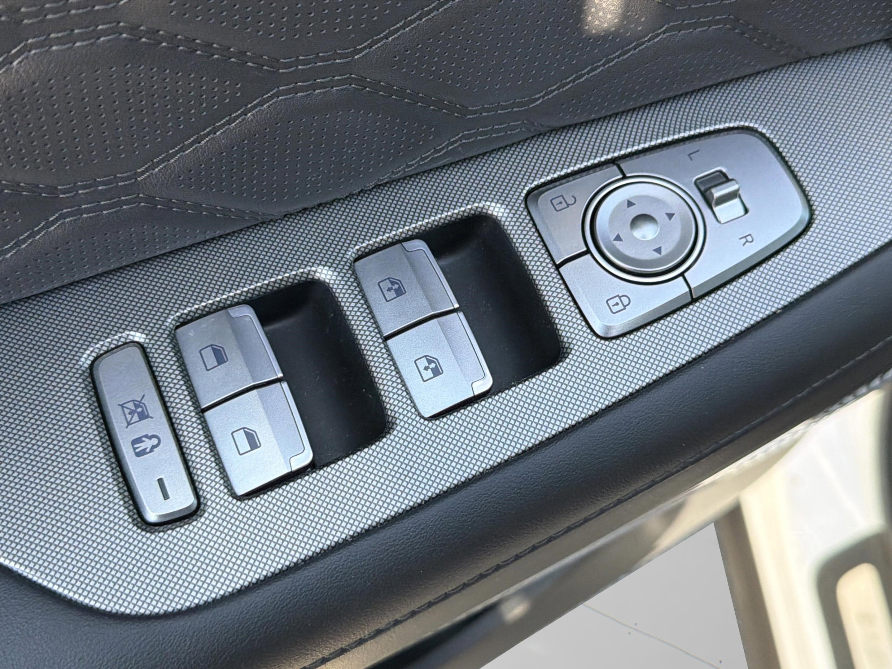 Used 2022 Hyundai Palisade Calligraphy image 41