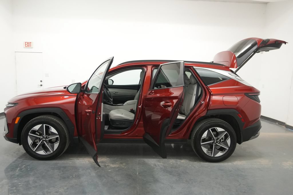 Used 2025 Hyundai Tucson SEL AWD/4WD image 25