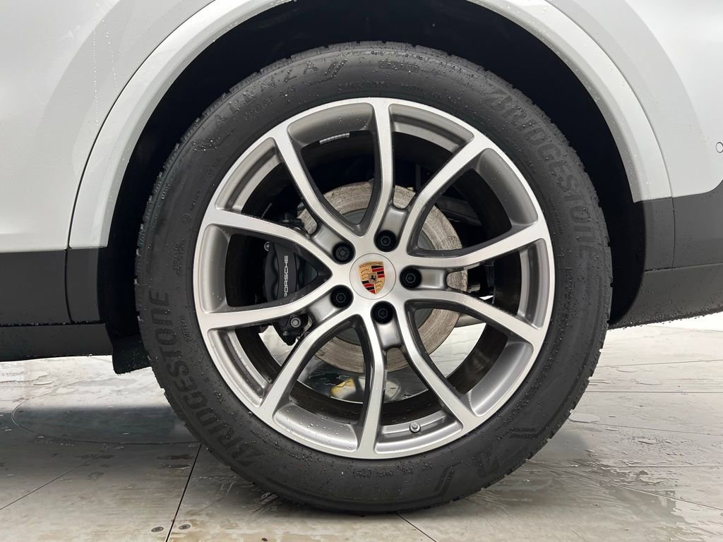 New 2025 Porsche Cayenne Coupe image 27