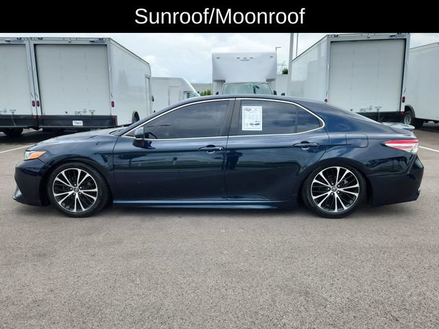 Used 2018 Toyota Camry SE w/ Moonroof Package FWD image 4