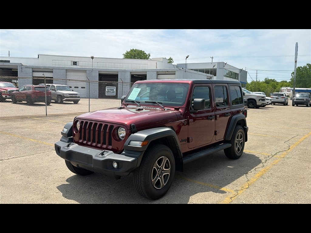 Used 2022 Jeep Wrangler Unlimited Sport w/ Cold Weather Group AWD/4WD image 2