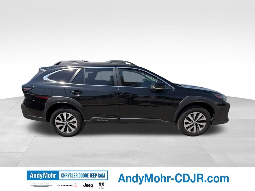 Used 2023 Subaru Outback Premium AWD/4WD image 8