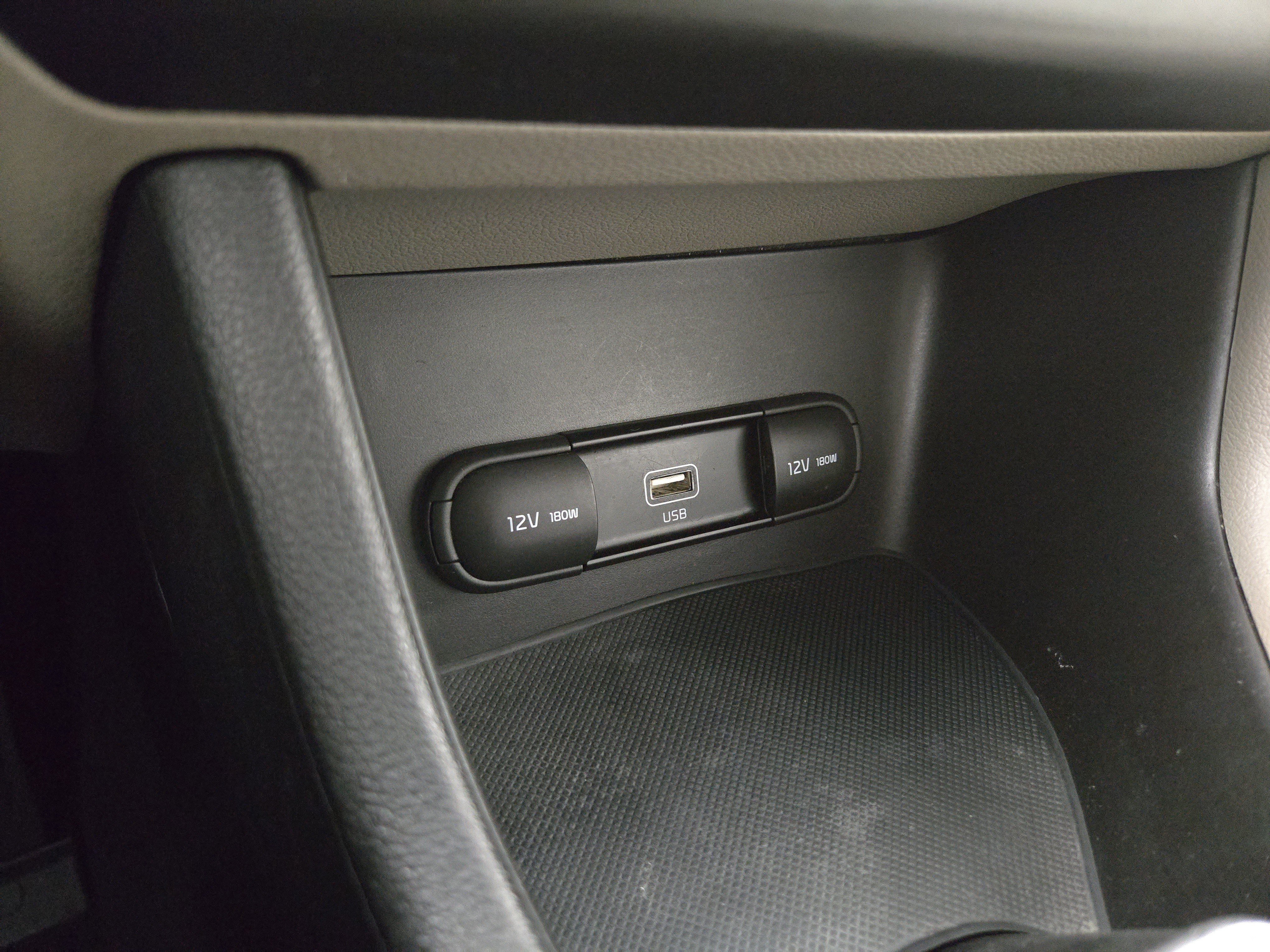 Used 2020 Kia Sportage LX image 24