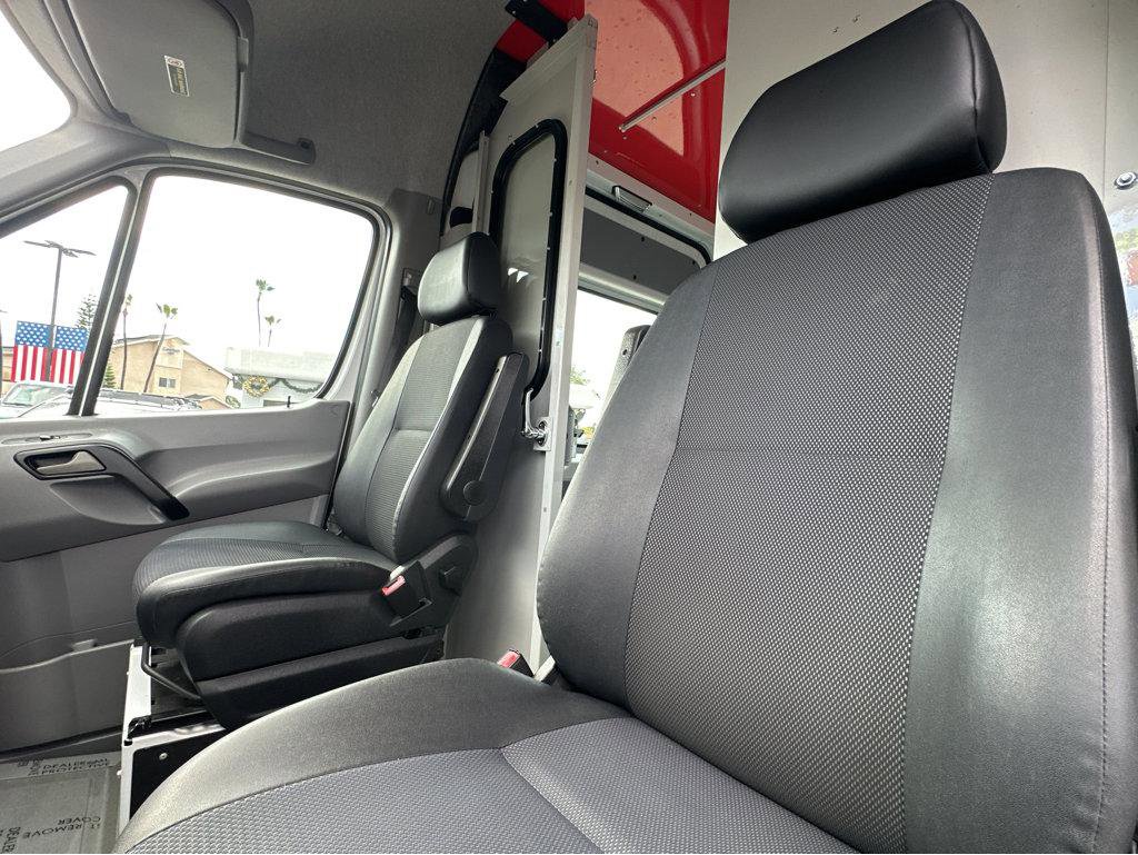 Used 2015 Mercedes-Benz Sprinter 3500 w/ Cargo Protection Package image 7