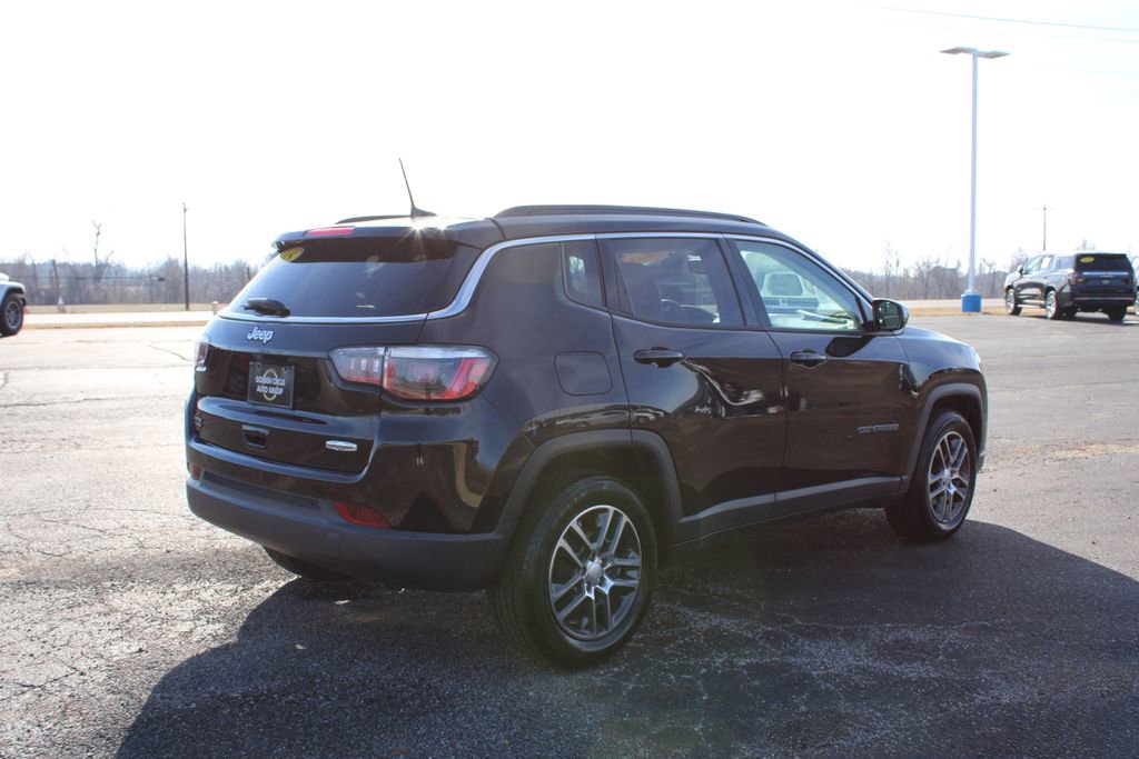 Used 2018 Jeep Compass Latitude w/ Popular Equipment Group image 9