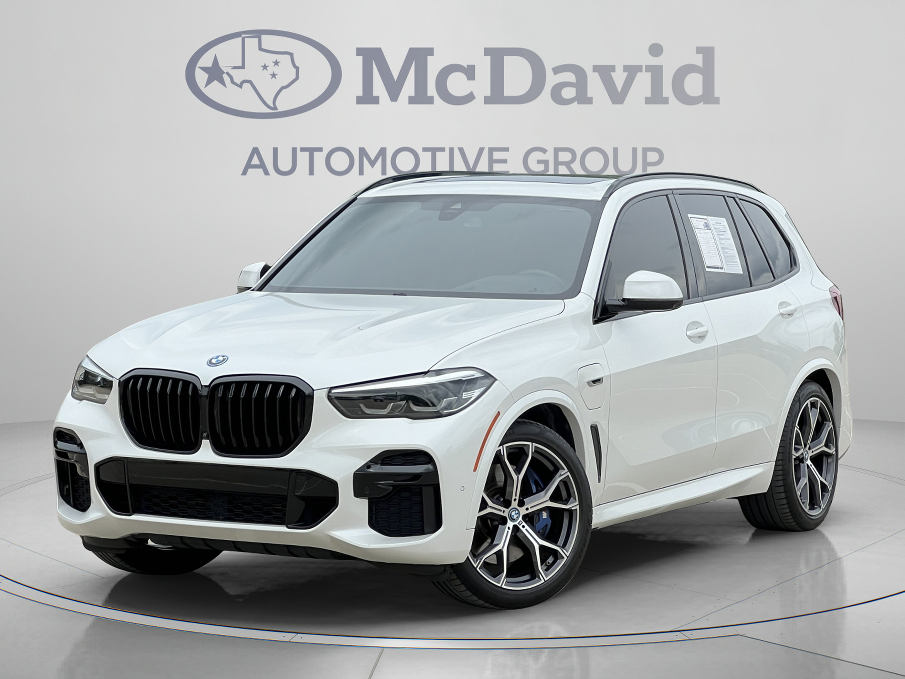 Used 2022 BMW X5 xDrive45e w/ M Sport Package AWD/4WD image 1