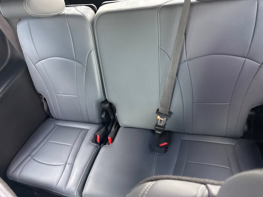 Used 2023 Buick Enclave Essence w/ LPO, Floor Liner Package AWD/4WD image 31