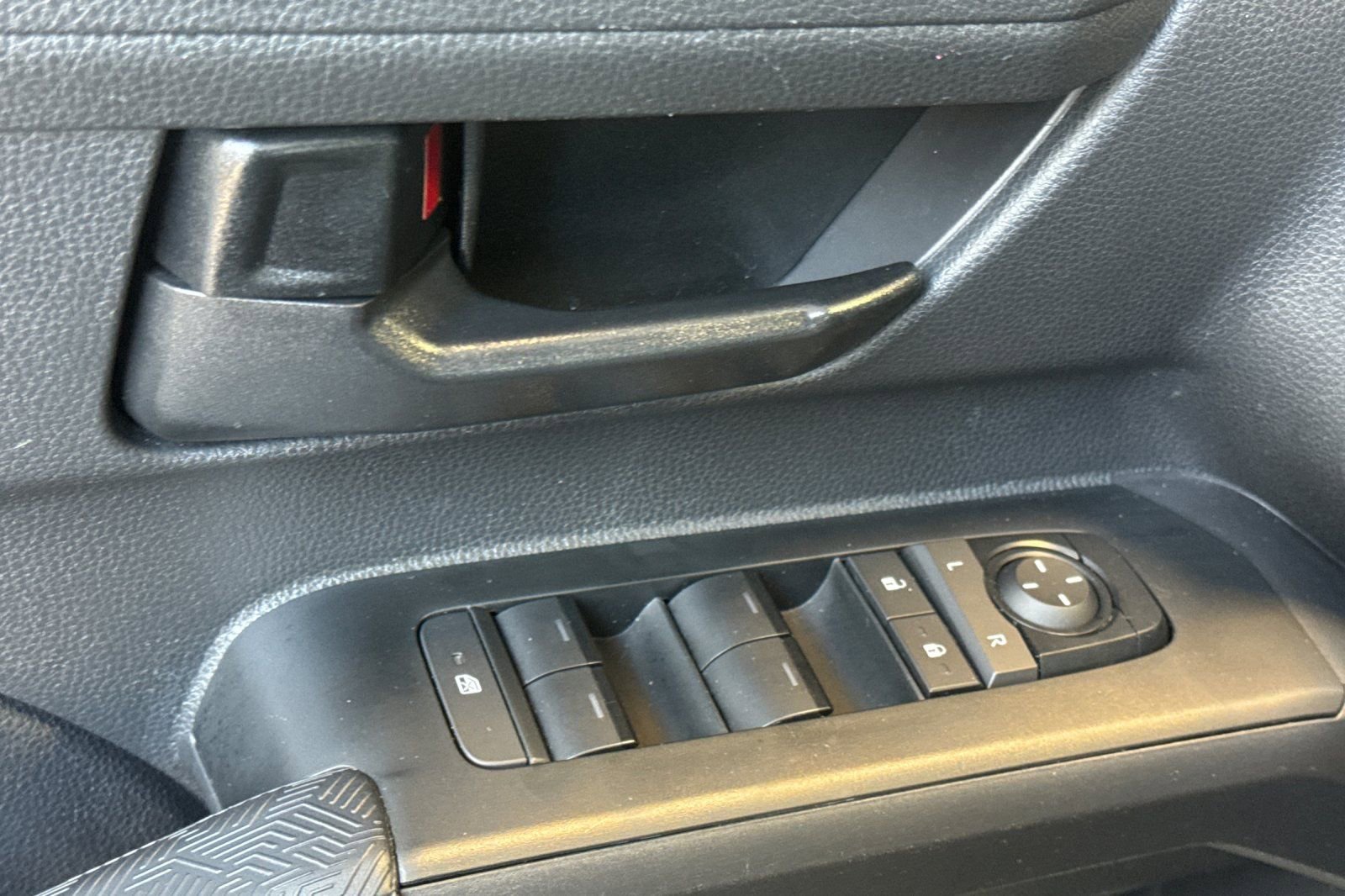 Certified 2025 Toyota Tacoma SR5 RWD image 15