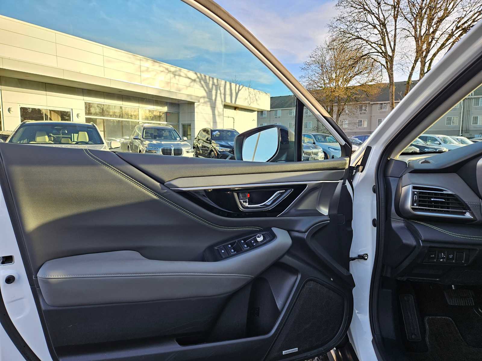 Used 2024 Subaru Outback Onyx Edition image 23