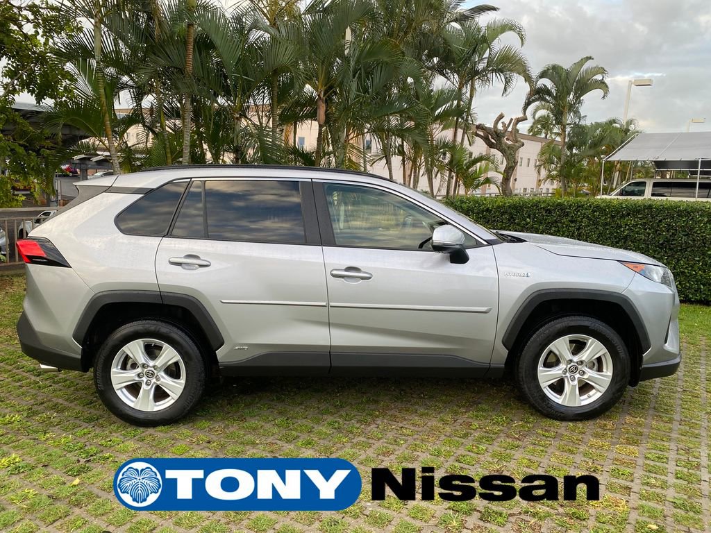 Used 2019 Toyota RAV4 LE image 8