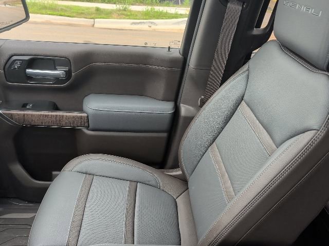 Used 2021 GMC Sierra 1500 Denali w/ Denali Ultimate Package image 18