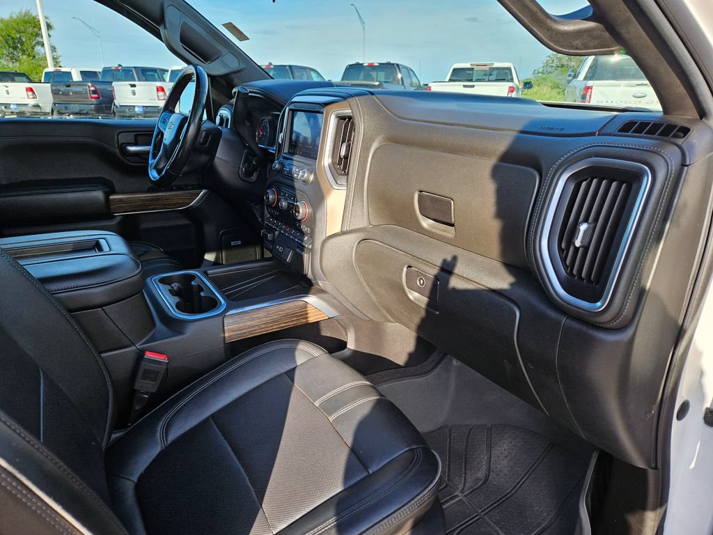 Used 2019 Chevrolet Silverado 1500 High Country w/ Technology Package AWD/4WD image 34