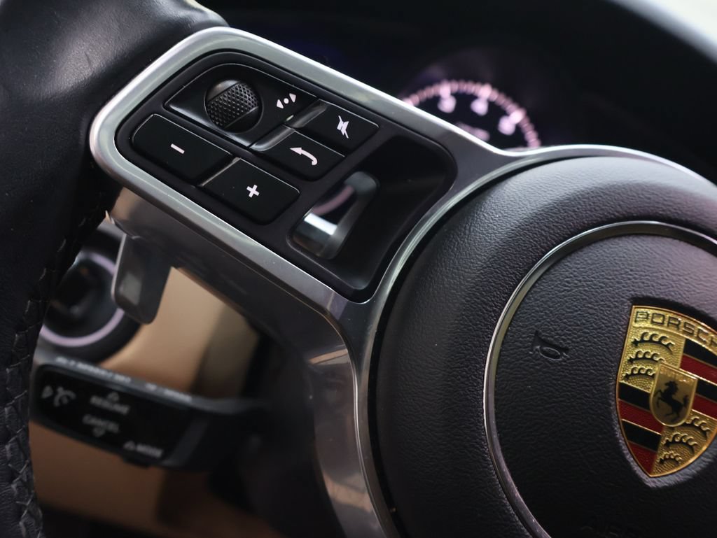 Used 2020 Porsche Cayenne AWD/4WD image 19