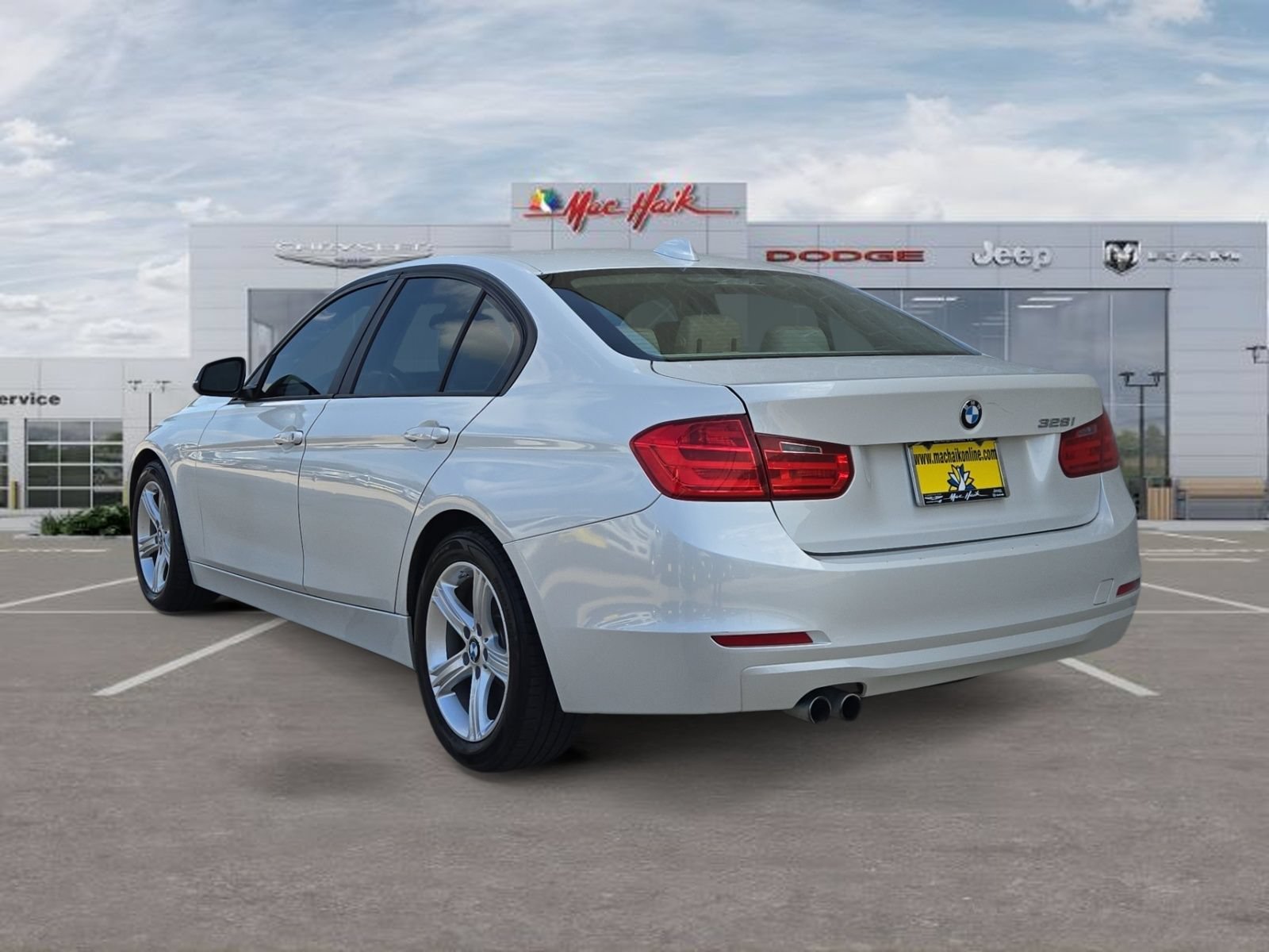 Used 2014 BMW 328i Sedan RWD image 3