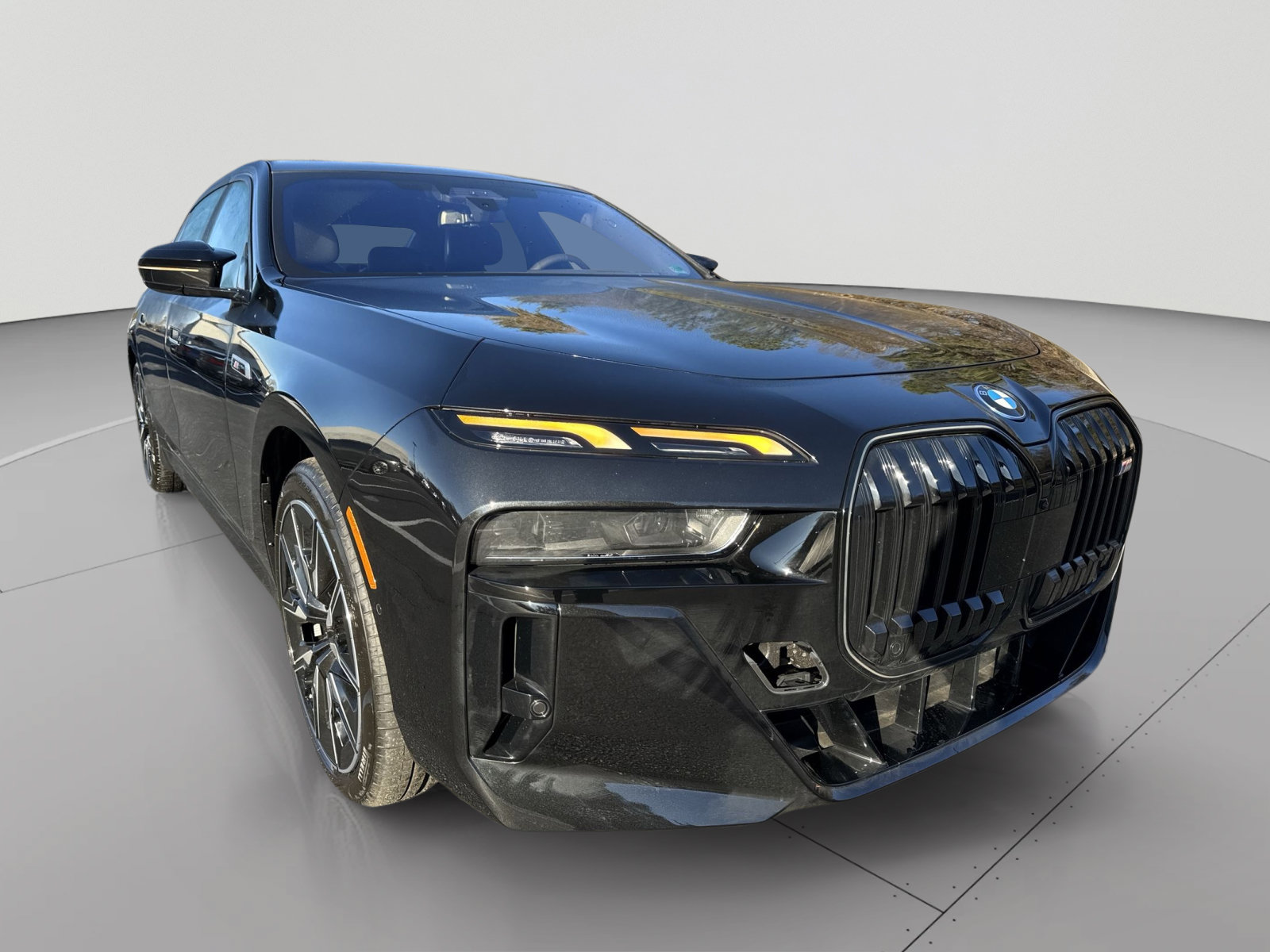 New 2026 BMW i7 M70 AWD/4WD image 3