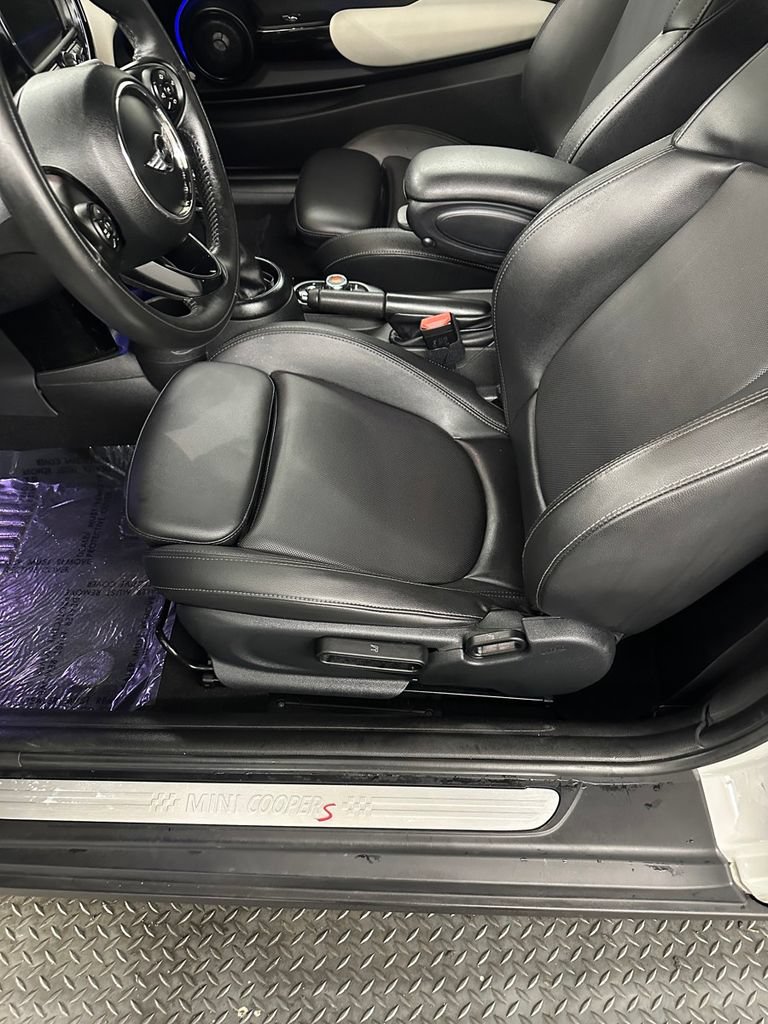 Used 2018 MINI Cooper S w/ Premium Package FWD image 13