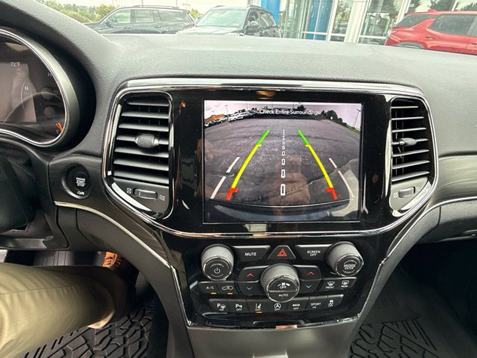 Used 2021 Jeep Grand Cherokee Limited w/ Quick Order Package 28K 80th AWD/4WD image 17