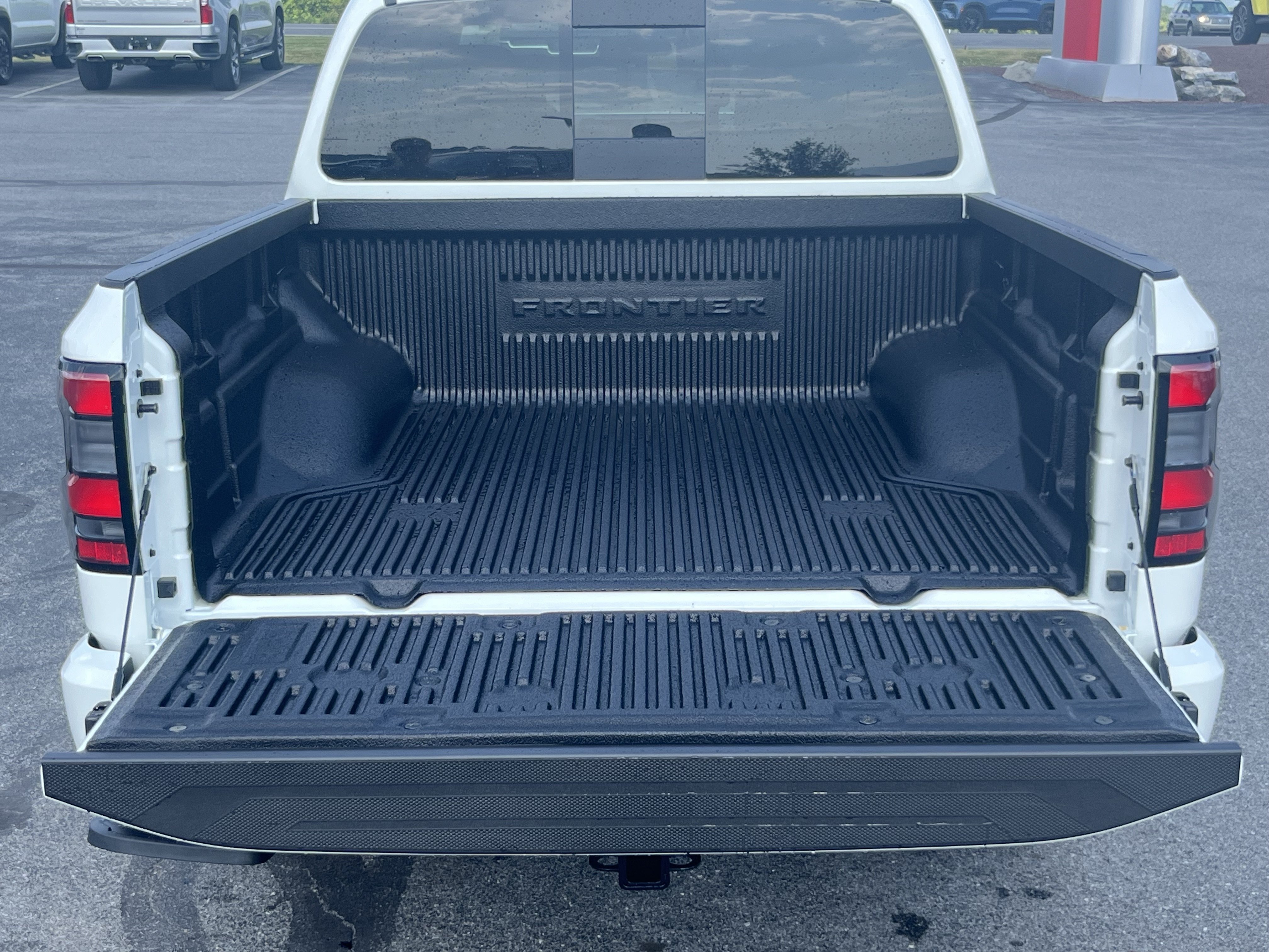 New 2026 Nissan Frontier PRO-4X w/ Tow Package AWD/4WD image 7