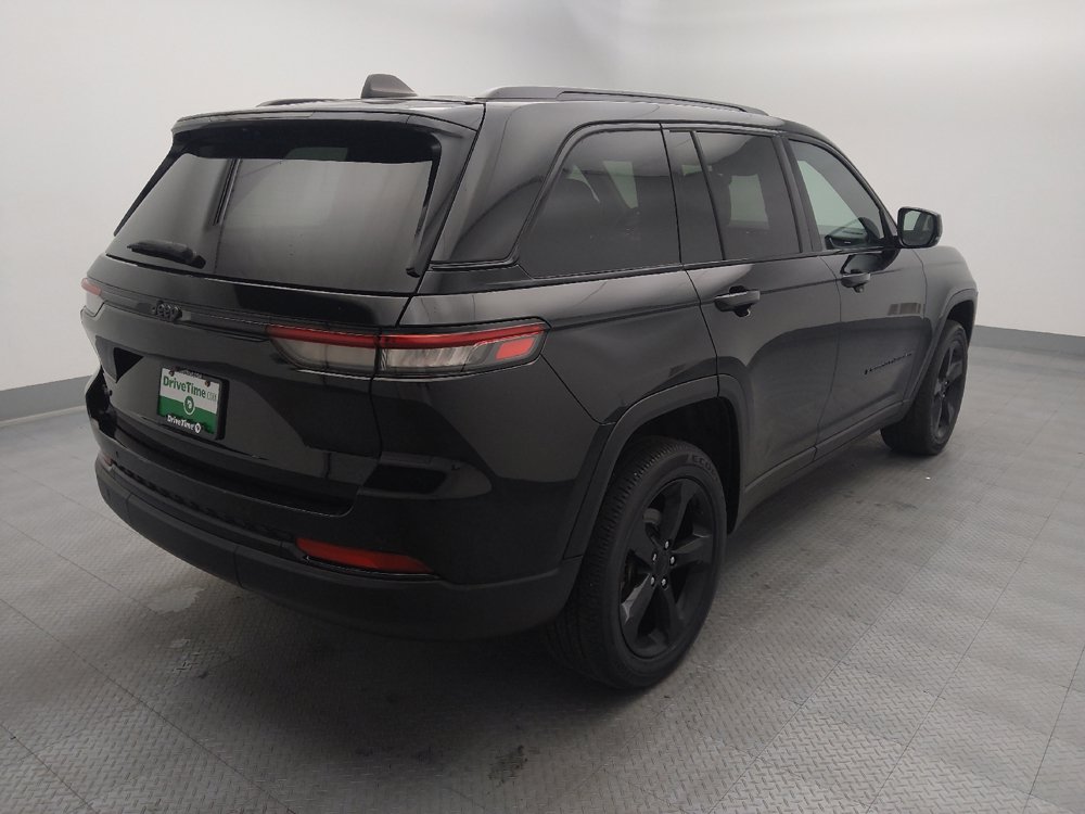 Used 2023 Jeep Grand Cherokee Altitude AWD/4WD image 9