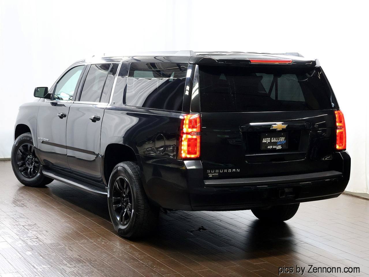 Used 2020 Chevrolet Suburban LT AWD/4WD image 8