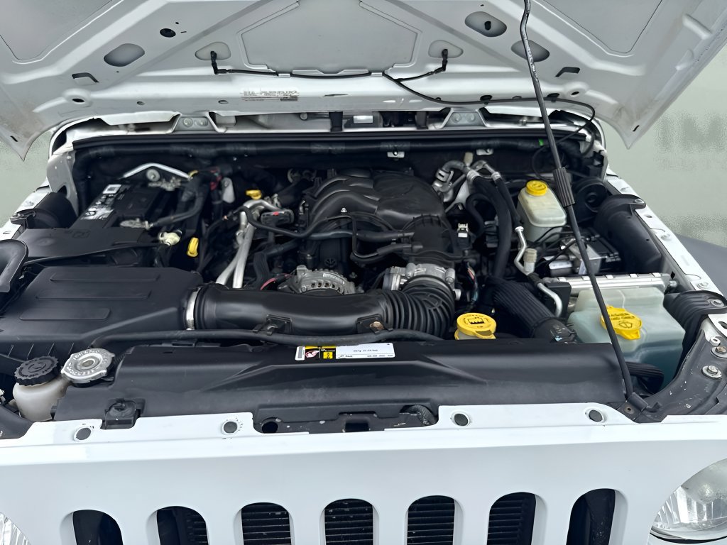 Used 2015 Jeep Wrangler Sport w/ Quick Order Package 24S AWD/4WD image 16