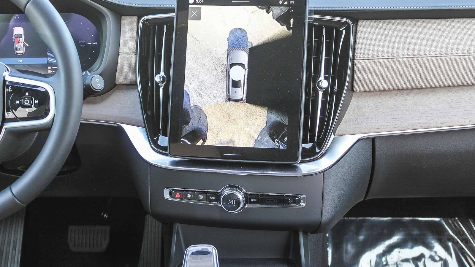 New 2026 Volvo XC90 T8 Plus w/ Protection Package Premier AWD/4WD image 16