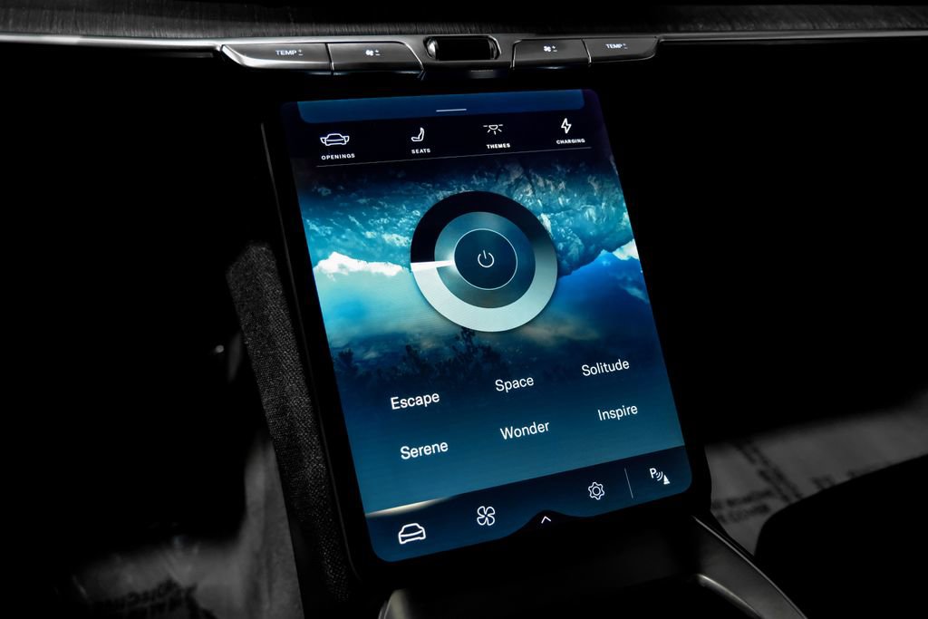 Used 2025 Lucid Air Touring image 37