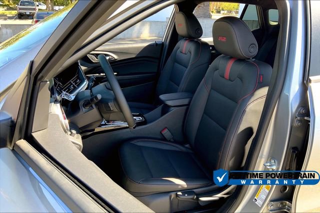 New 2025 Chevrolet Trax RS w/ Sunroof Package FWD image 10