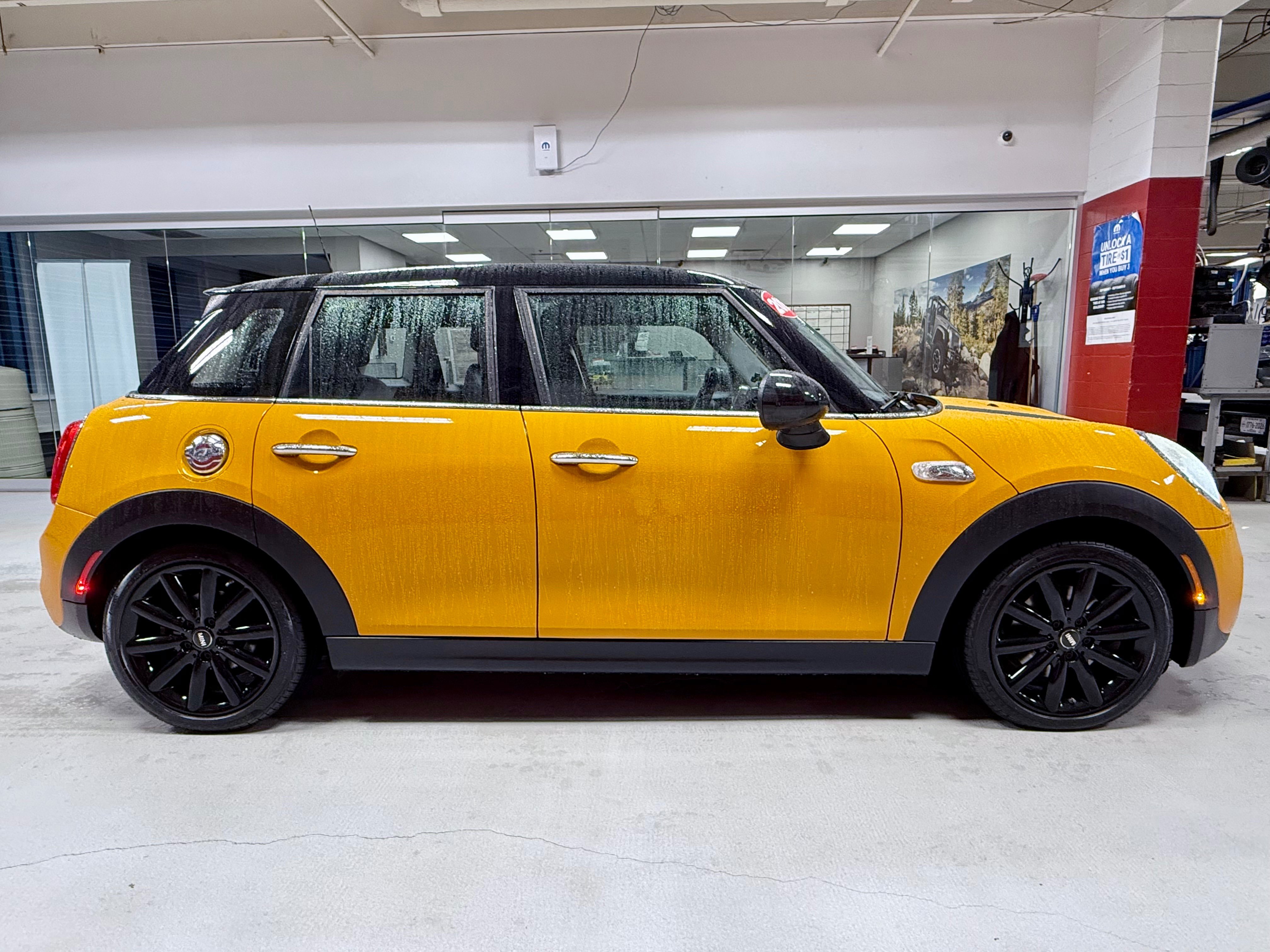 Used 2015 MINI Cooper S FWD image 9