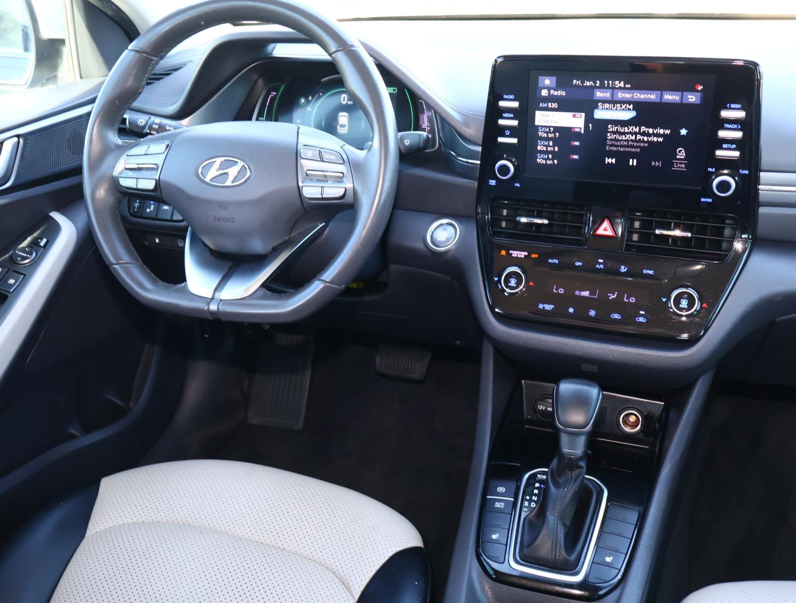 Used 2022 Hyundai Ioniq SE image 9