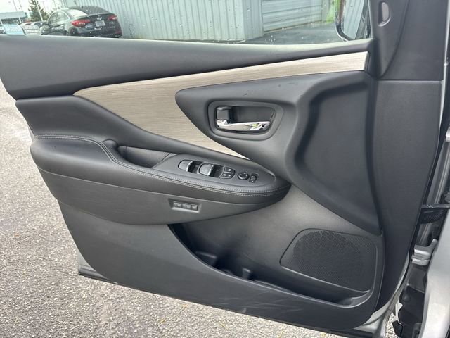 Used 2015 Nissan Murano Platinum w/ Platinum Technology Package FWD image 26