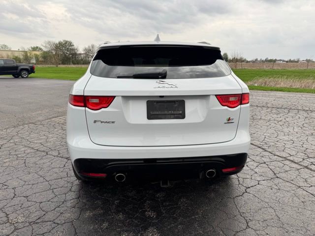 Used 2018 Jaguar F-PACE S image 4