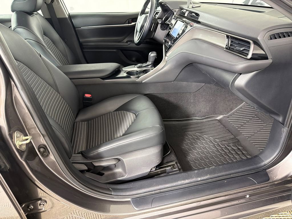 Used 2019 Toyota Camry SE image 13