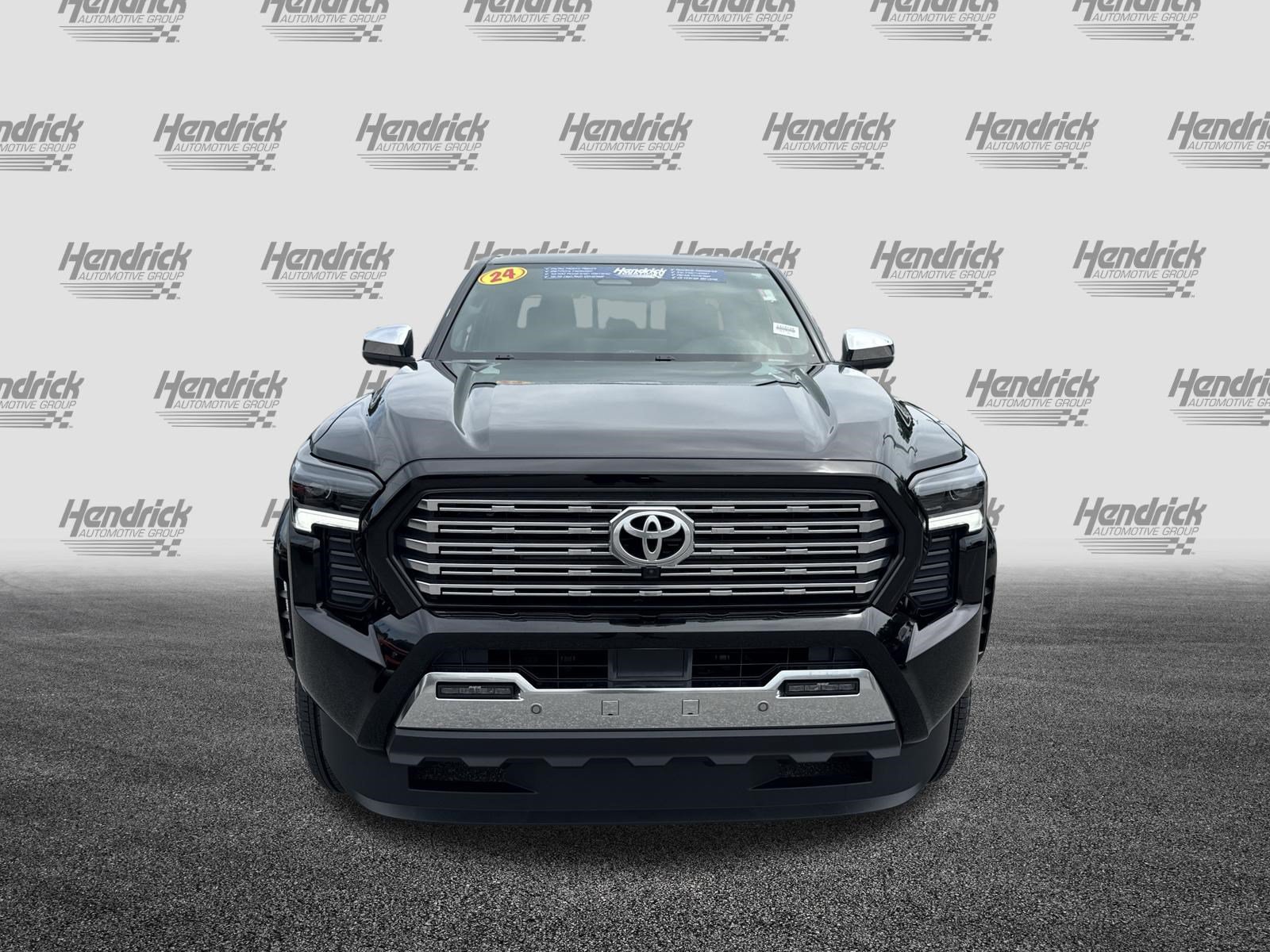 Used 2024 Toyota Tacoma Limited w/ Limited Package (LT) AWD/4WD image 3
