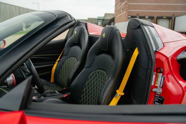 Used 2023 Ferrari F8 Tributo RWD image 33