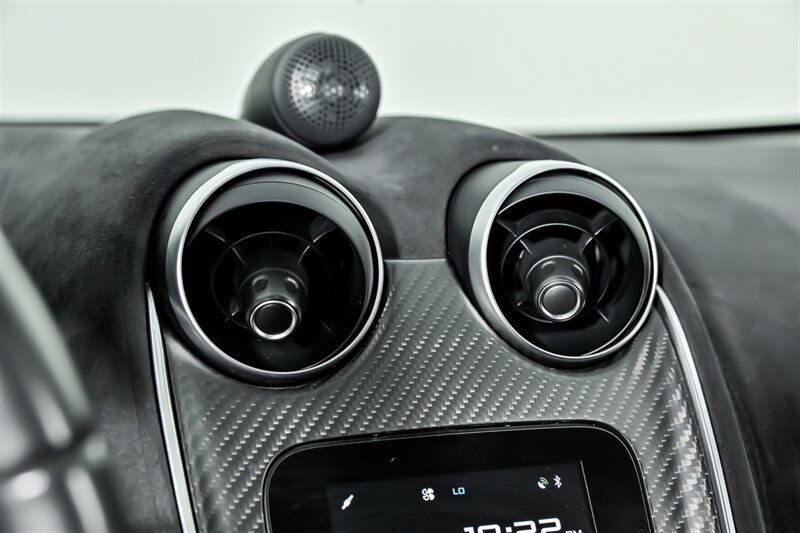 Used 2020 McLaren 600LT Spider RWD image 31