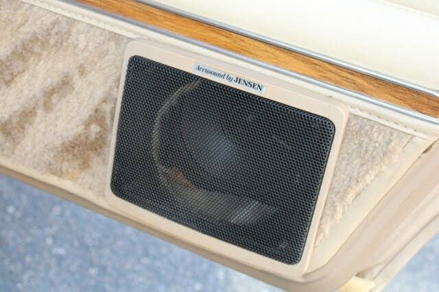 Used 1990 Jeep Grand Wagoneer image 76