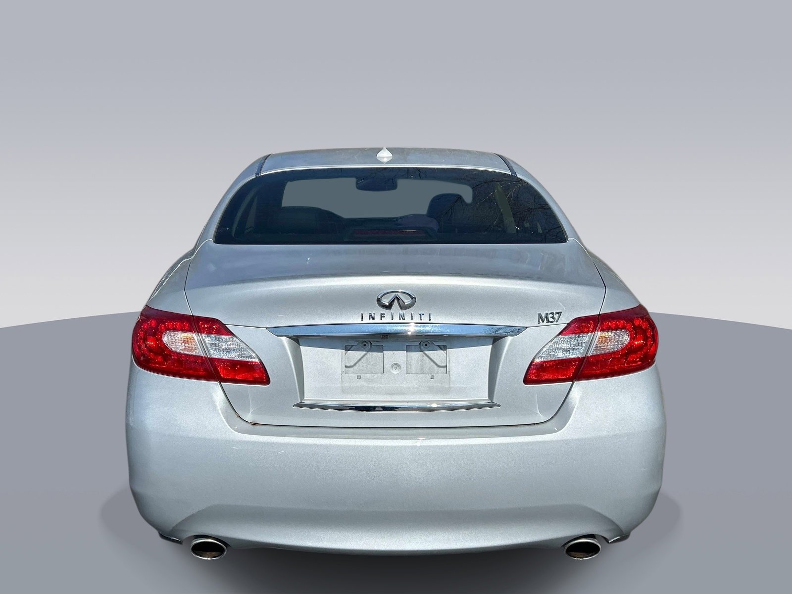 Used 2011 INFINITI M37 w/ Premium Pkg image 4