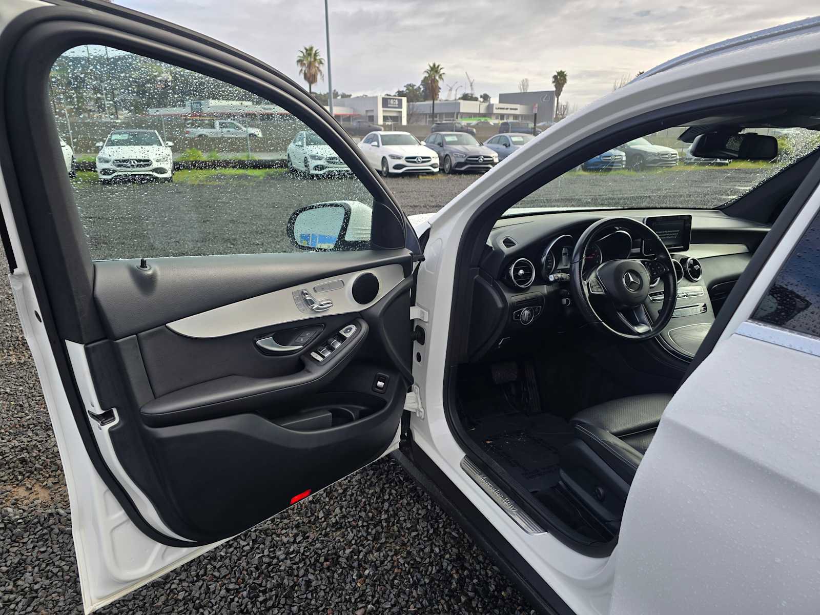 Used 2019 Mercedes-Benz GLC 300 4MATIC image 21