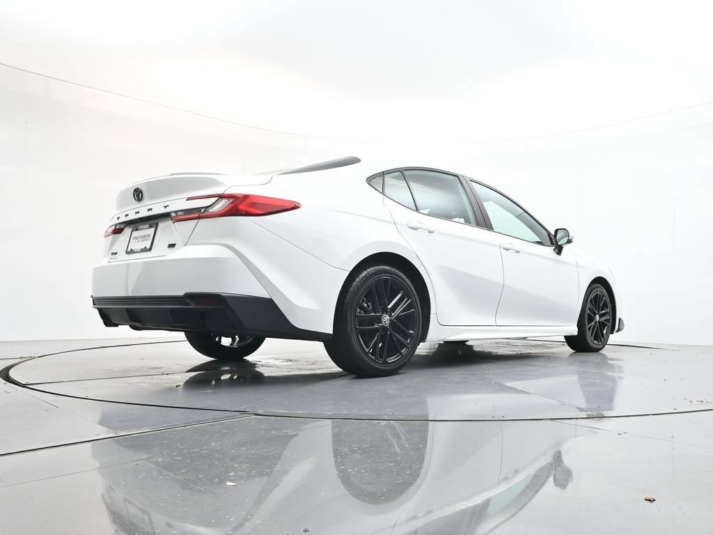 Used 2025 Toyota Camry SE FWD image 38