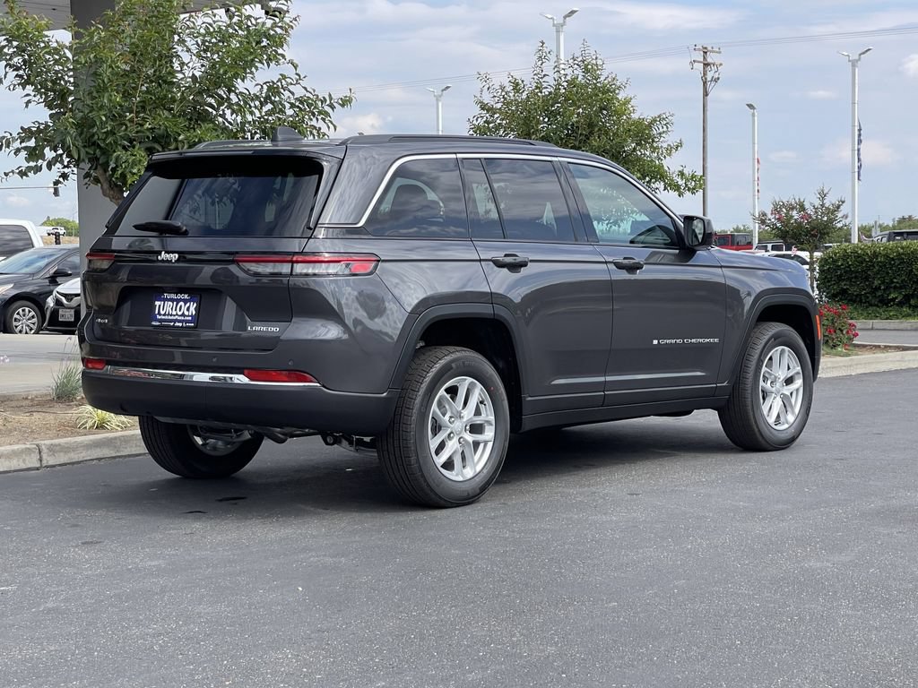 New 2026 Jeep Grand Cherokee Laredo AWD/4WD image 6