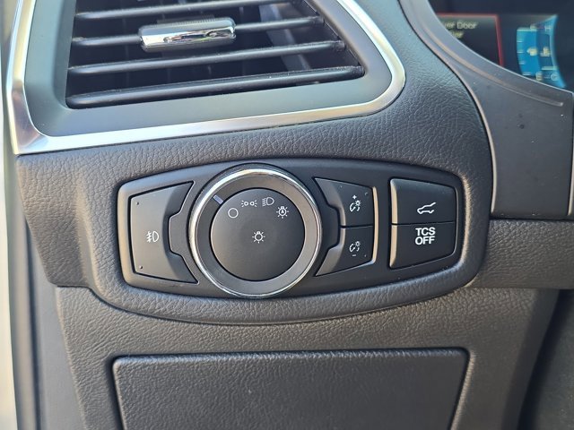 Used 2024 Ford Edge Titanium image 27