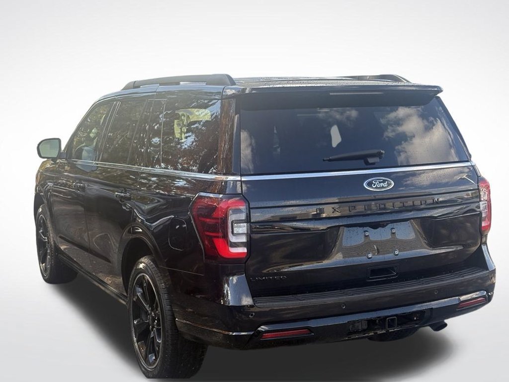 Used 2024 Ford Expedition Limited AWD/4WD image 3