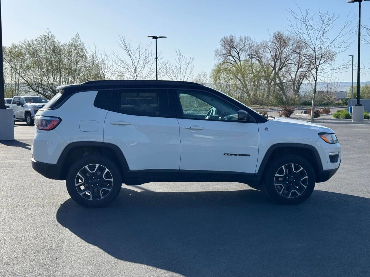 Used 2020 Jeep Compass Trailhawk AWD/4WD image 8