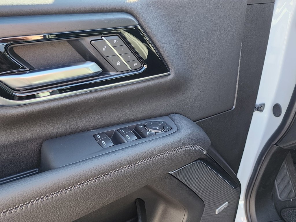 New 2026 GMC Yukon Denali w/ Denali Reserve Package image 13