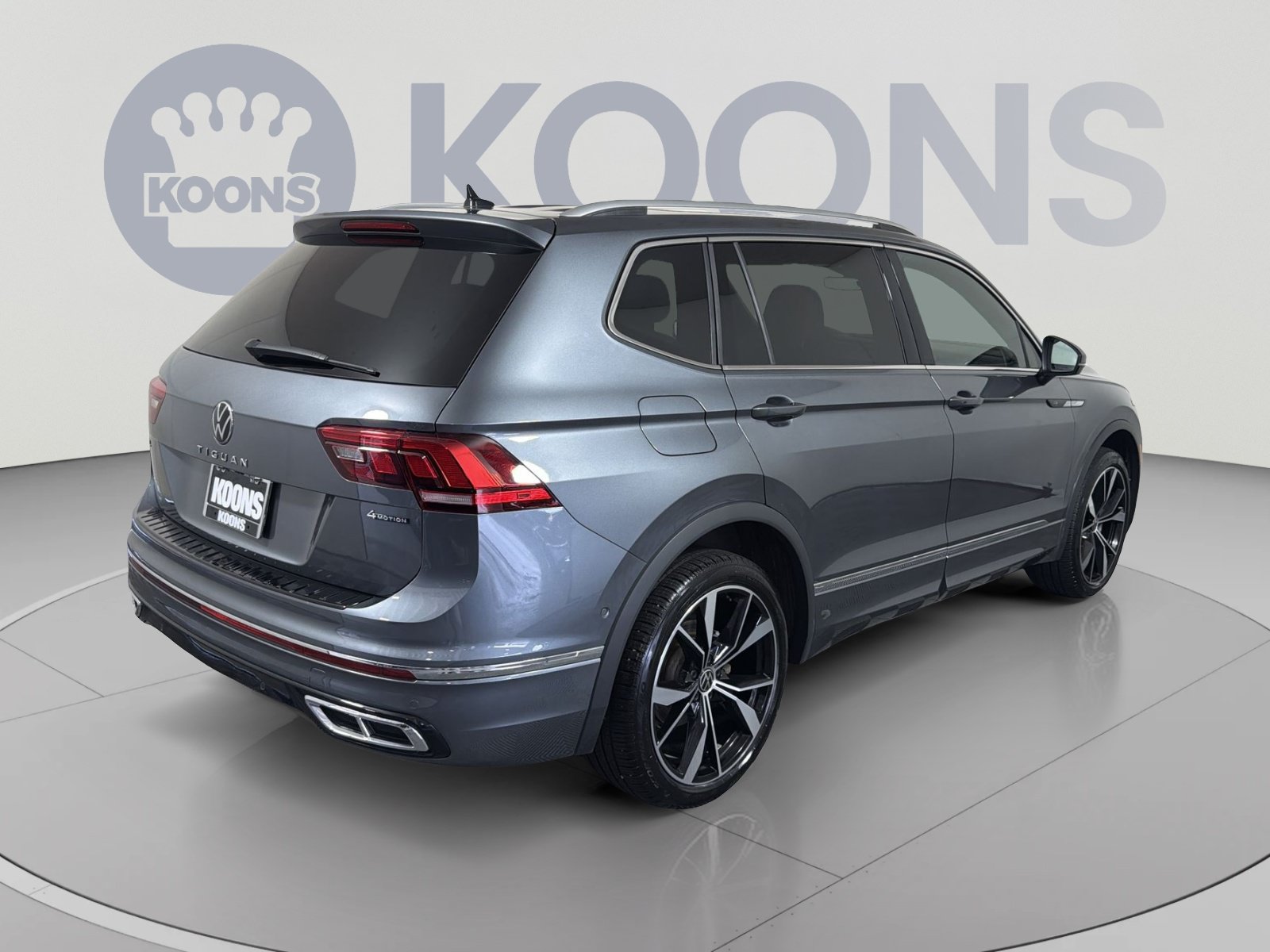 Used 2024 Volkswagen Tiguan SEL R-Line AWD/4WD image 7