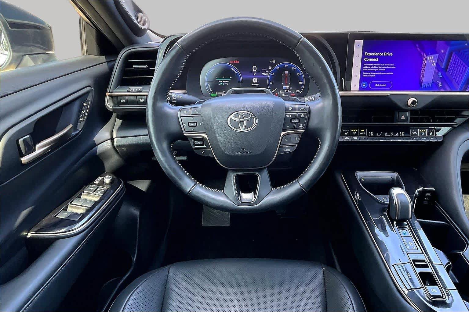 Used 2024 Toyota Crown Platinum AWD/4WD image 5