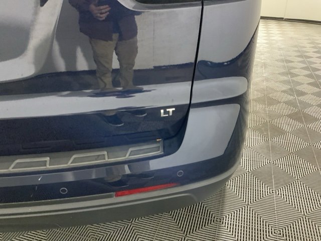 Used 2017 Chevrolet Traverse LT image 11