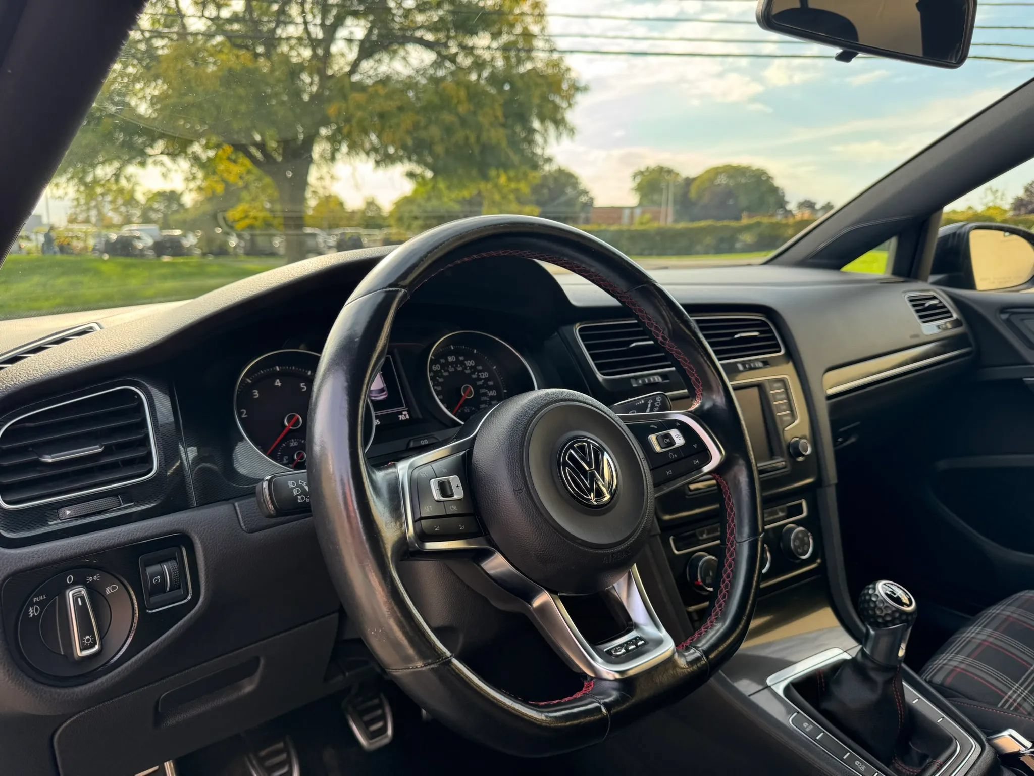 Used 2016 Volkswagen GTI S FWD image 21