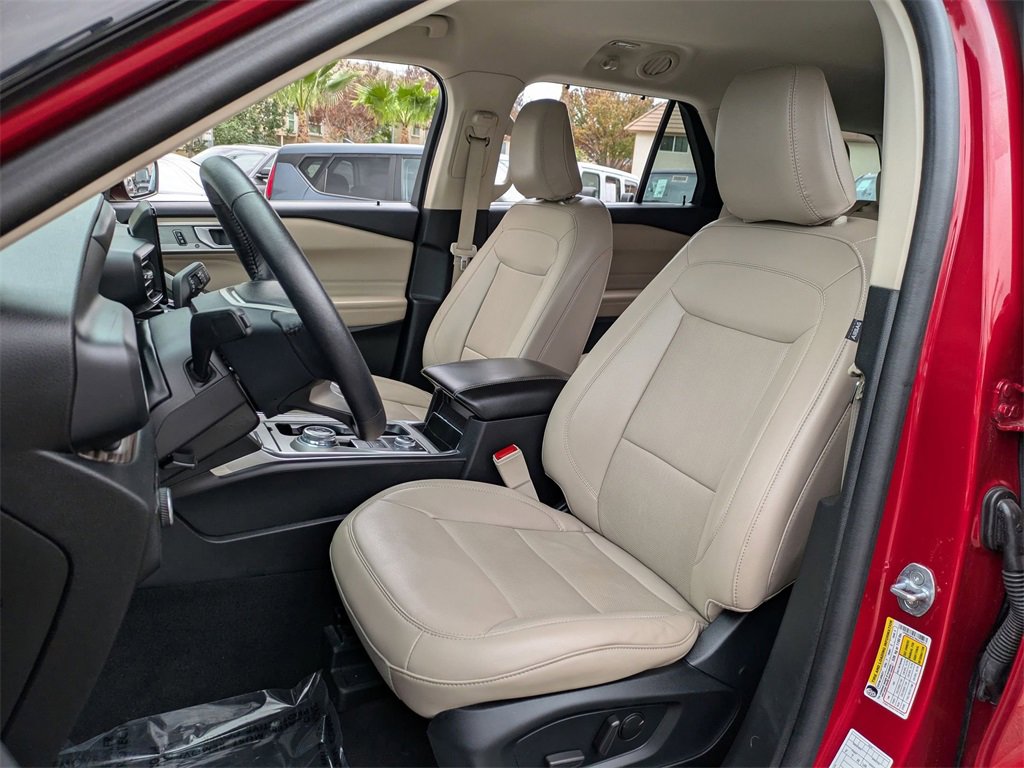 Used 2024 Ford Explorer Limited image 23